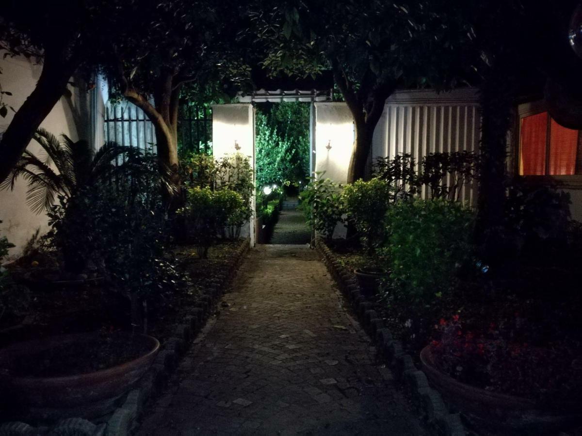 Residenza Caserta Sud - Appartamento Con Giardino Exterior photo